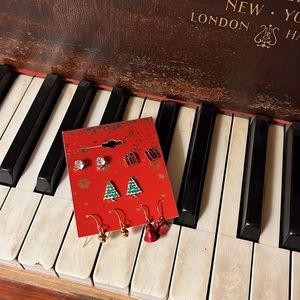 5 pairs of Christmas/ Holiday Earrings Set